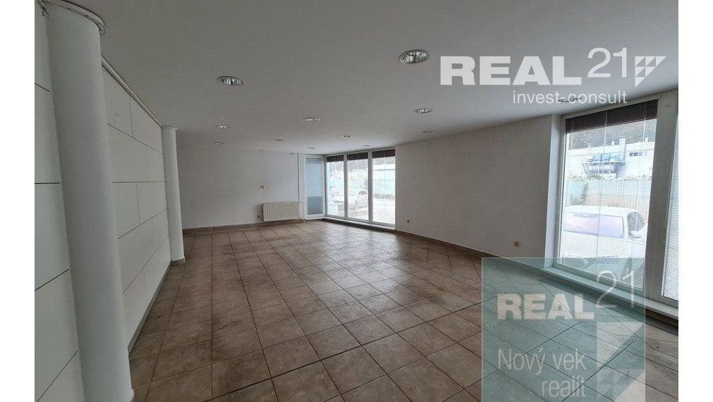 Ponúkame na prenájom obchodný priestor v Považskom Podhradí.