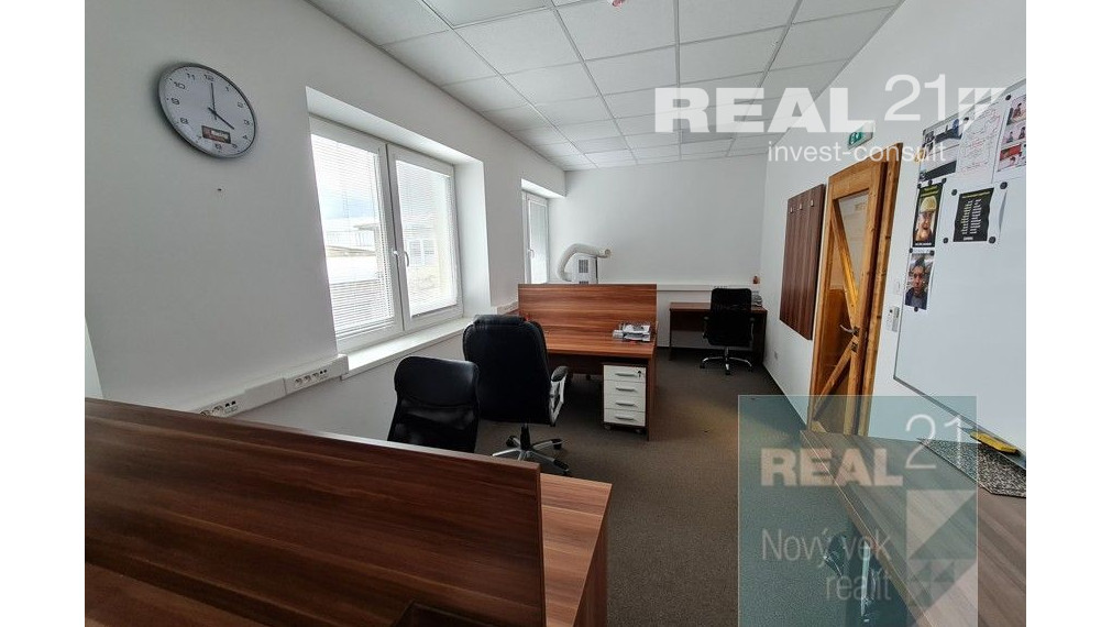 Ponúkame na prenájom nadštandardné administratívne priestory  v areály Považských strojární.