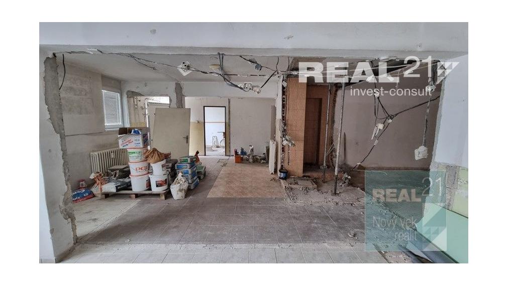 Exkluzívne u nás. Ponúkame na predaj lukratívny obchodný priestor.