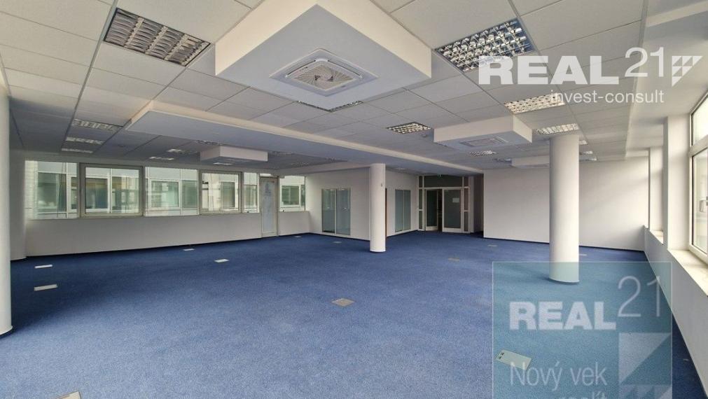 Exkluzívne u nás. Ponúkame na prenájom moderné nadštandardné administratívne priestory na Dobrovičovej ulici 8. v Bratislave.