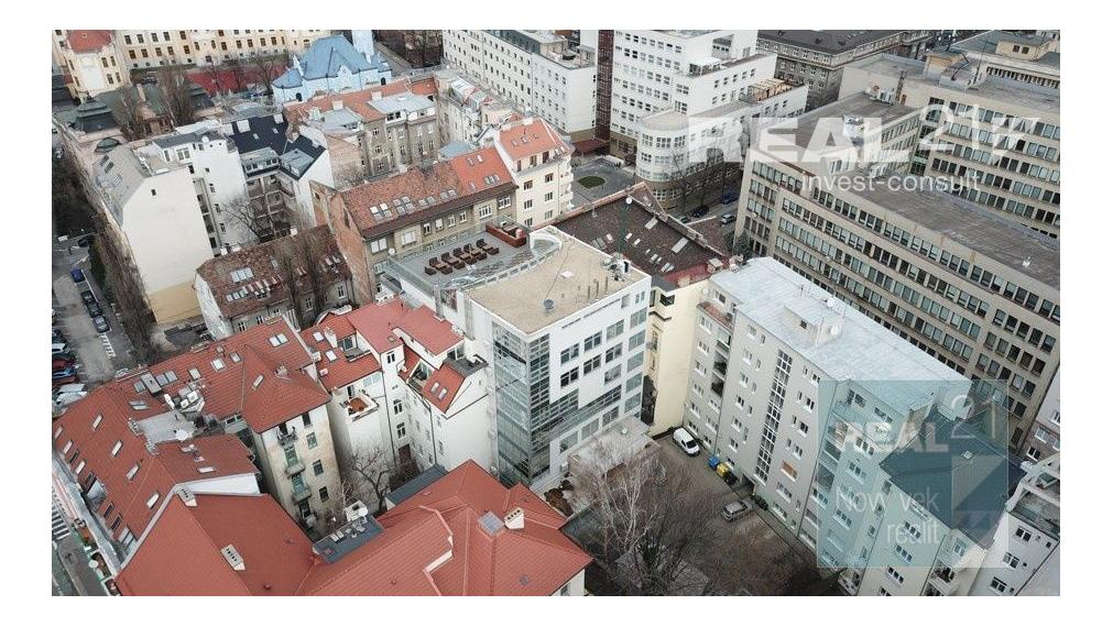 Exkluzívne u nás. Ponúkame na prenájom moderné nadštandardné administratívne priestory na Dobrovičovej ulici 8. v Bratislave.