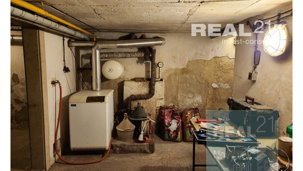 REZERVOVANÉ !!Exkluzívne u nás! Ponúkame na predaj veľmi pekný rodinný dom v Rajci.