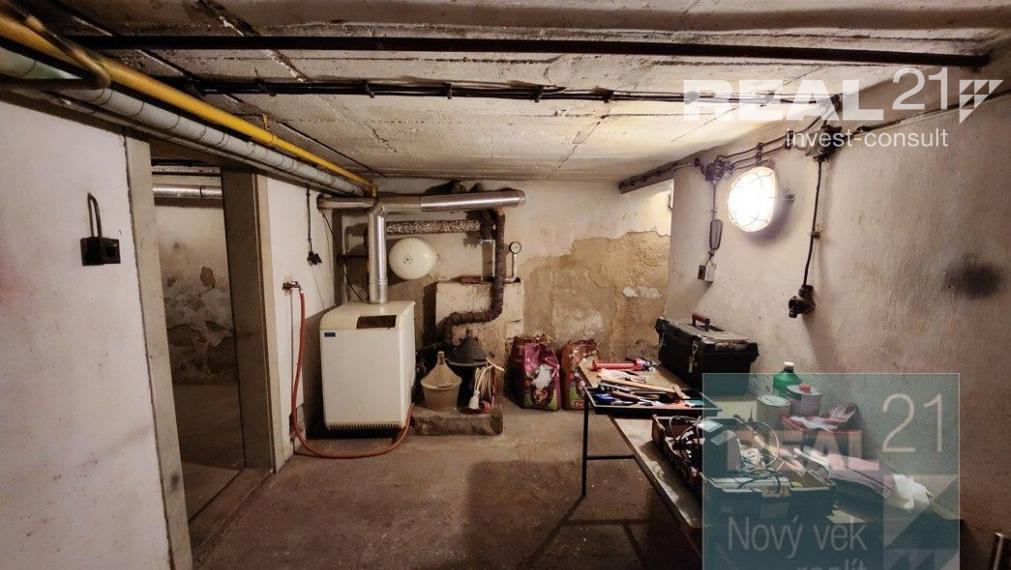 REZERVOVANÉ !!Exkluzívne u nás! Ponúkame na predaj veľmi pekný rodinný dom v Rajci.