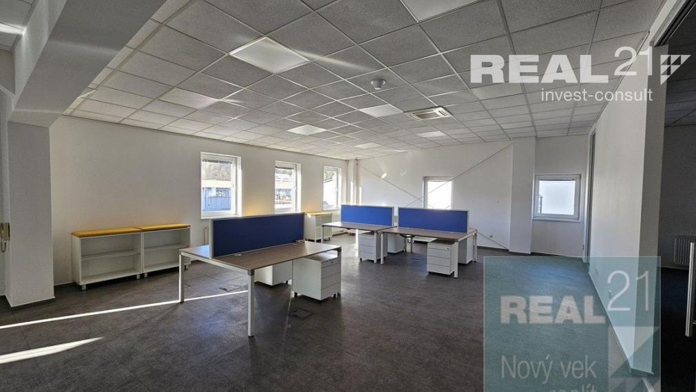 Ponúkame na prenájom výrobné a skladové priestory v modernej hale o ploche 2249 m2.