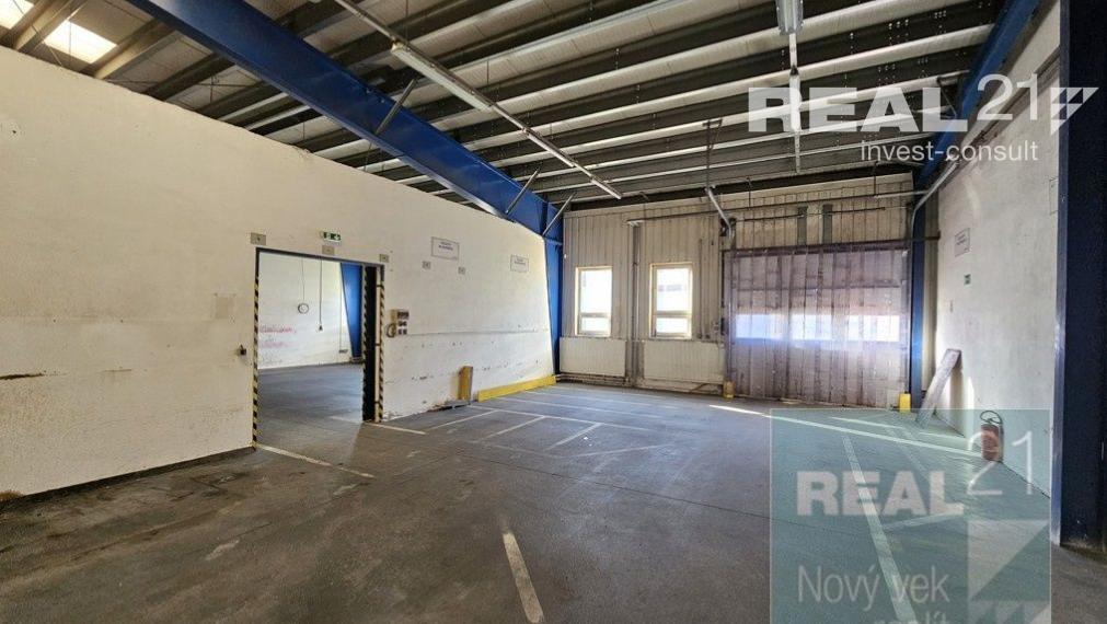 Ponúkame na prenájom výrobné a skladové priestory v modernej hale o ploche 2249 m2.