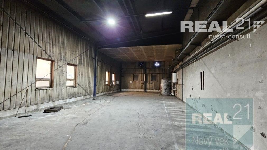 Ponúkame na prenájom výrobné a skladové priestory v modernej hale o ploche 2249 m2.