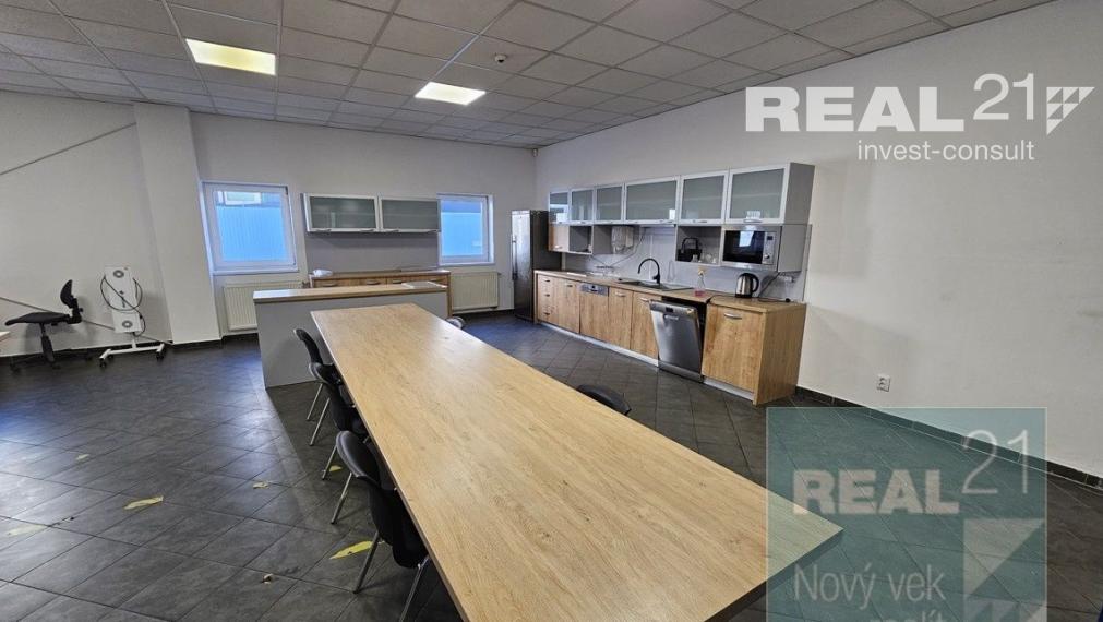 Ponúkame na prenájom výrobné a skladové priestory v modernej hale o ploche 2249 m2.