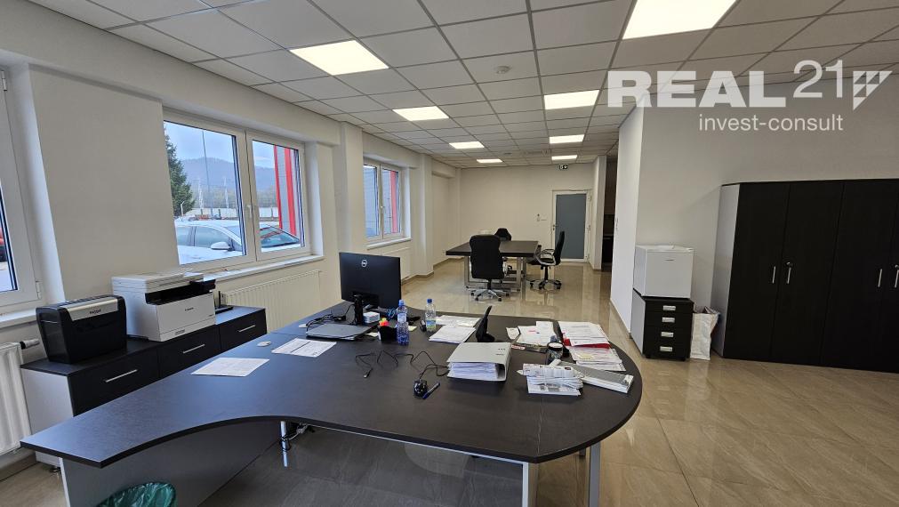 Moderné kancelárske priestory v areáli bývalých Považských strojární.