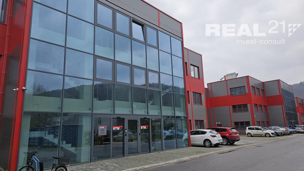 Moderné kancelárske priestory v areáli bývalých Považských strojární.