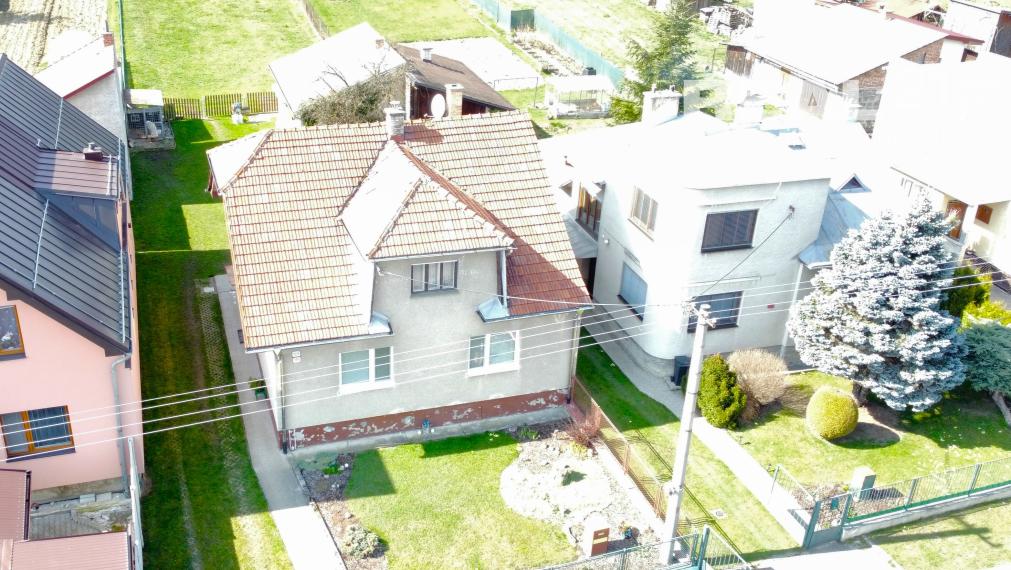 REZERVOVANÉ !!Exkluzívne u nás! Ponúkame na predaj veľmi pekný rodinný dom v Rajci.