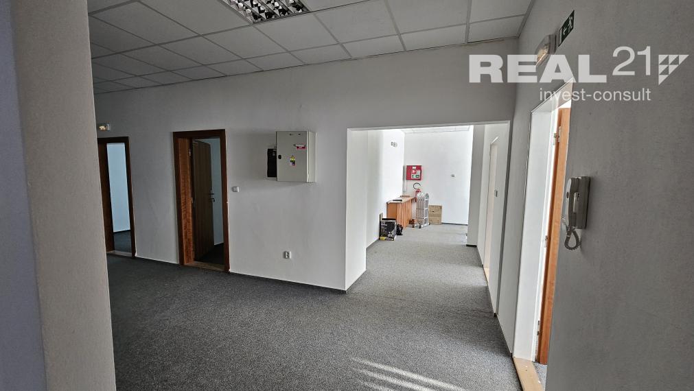 Polyfunkčná budova Považská Bystrica