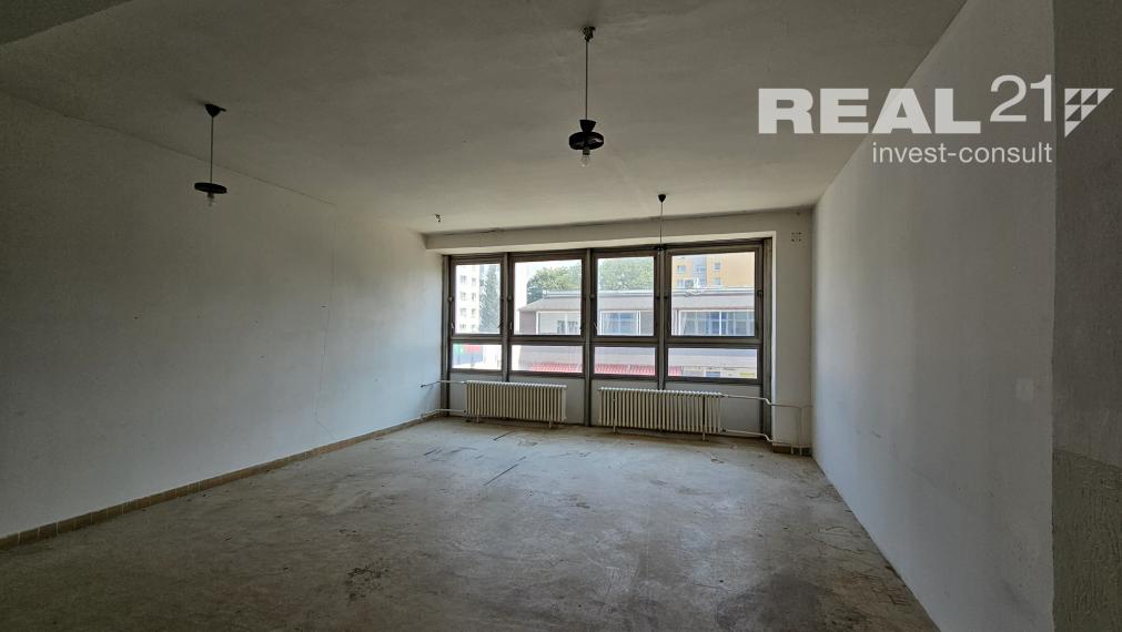 Polyfunkčná budova Považská Bystrica