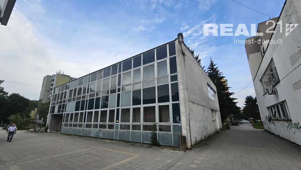 Polyfunkčná budova Považská Bystrica