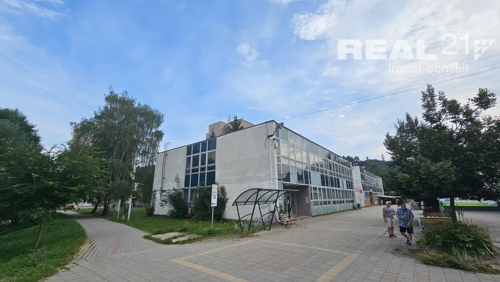 Polyfunkčná budova Považská Bystrica