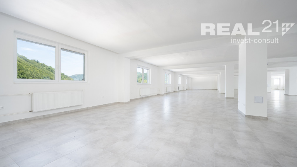 Moderné administratívne a skladové priestory na prenájom.