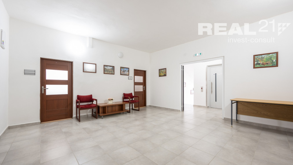 Moderné administratívne a skladové priestory na prenájom.