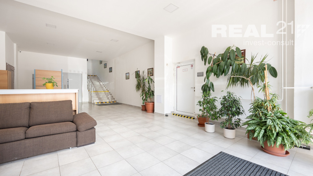 Moderné administratívne a skladové priestory na prenájom.