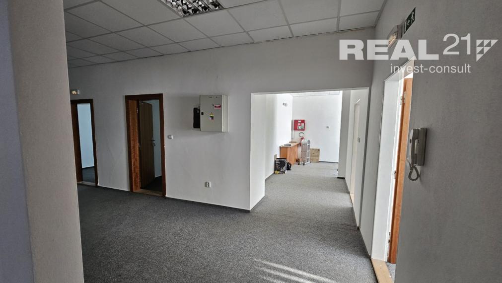 Polyfunkčná budova Považská Bystrica