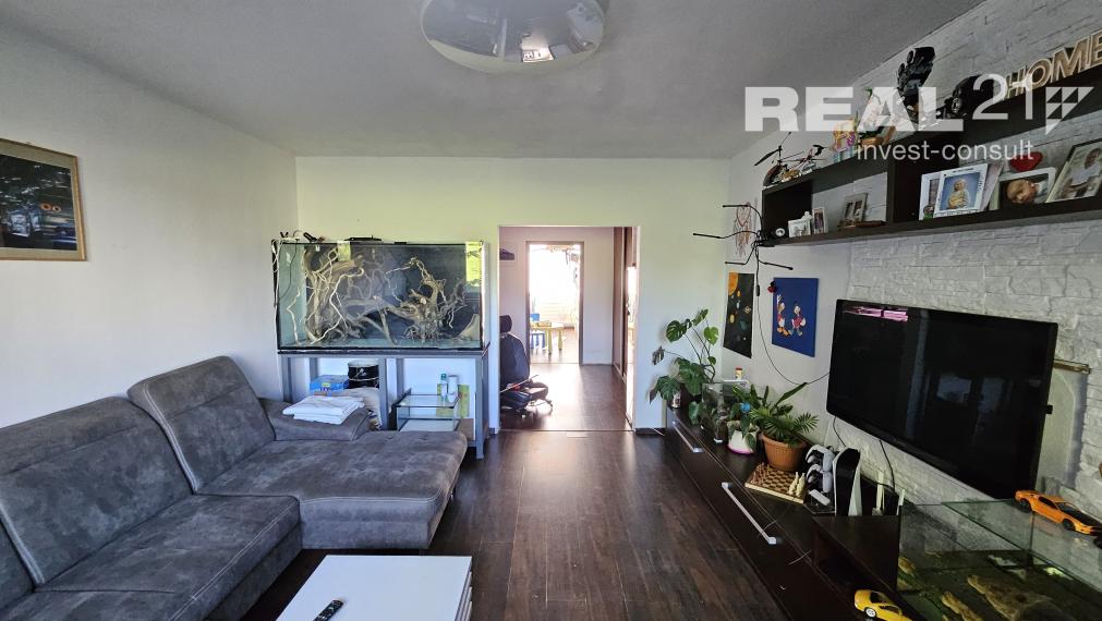 Ponúkame na predaj 3 izbový byt v Považskej Bystrici.