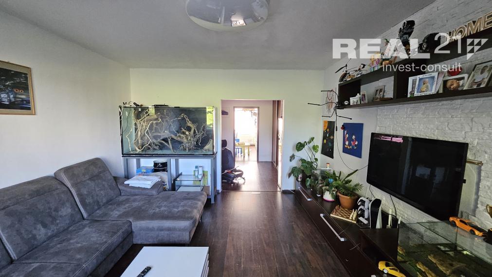 Ponúkame na predaj 3 izbový byt v Považskej Bystrici.