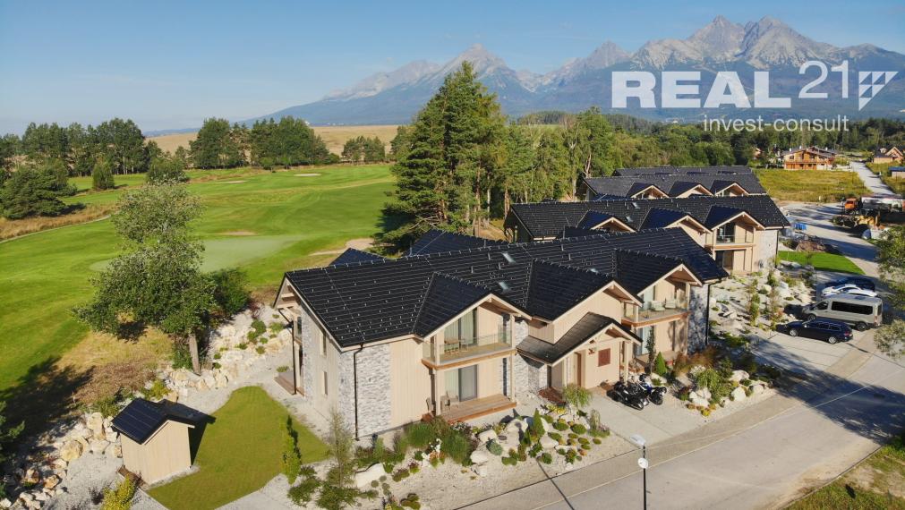 Rezervované! Exkluzívny 3 izbový apartmán s výhľadom na Lomnický štít priamo v srdci golfového areálu Black Stork – Veľká Lomnica. Možný odpočet DPH.