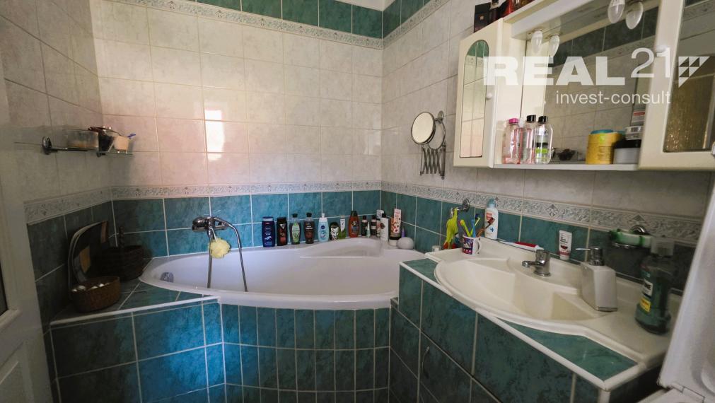 Pekný dvojizbový byt na sídlisku Lány. 55m2.