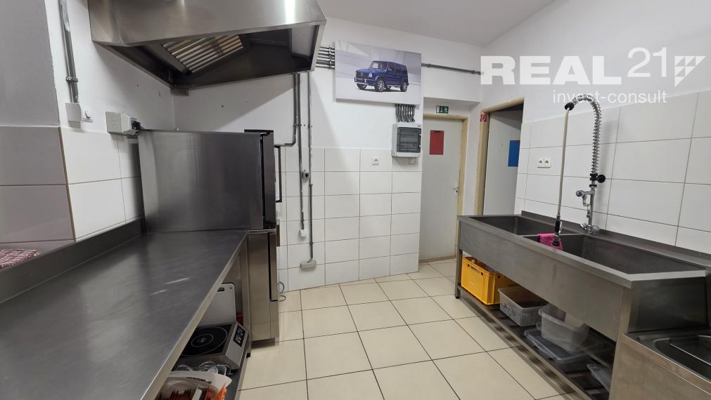 Ponúkame na prenájom obchodný priestor v širšom centre mesta.