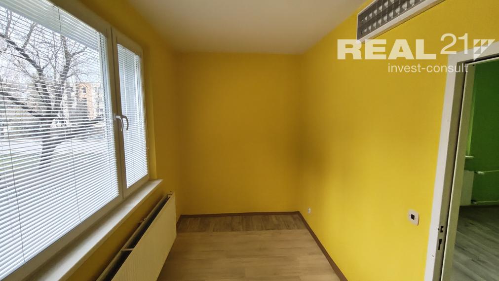 Ponúkame na prenájom 3 izbový nebytový priestor na sídlisku Hliny.