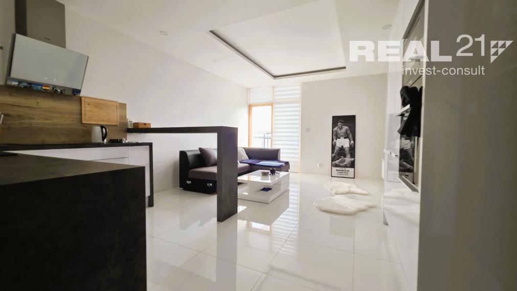 Krásny 3 izbový byt v projekte Europalace.