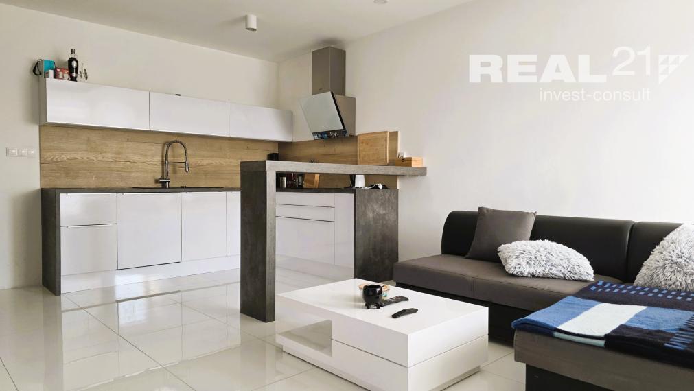 Krásny 3 izbový byt v projekte Europalace.