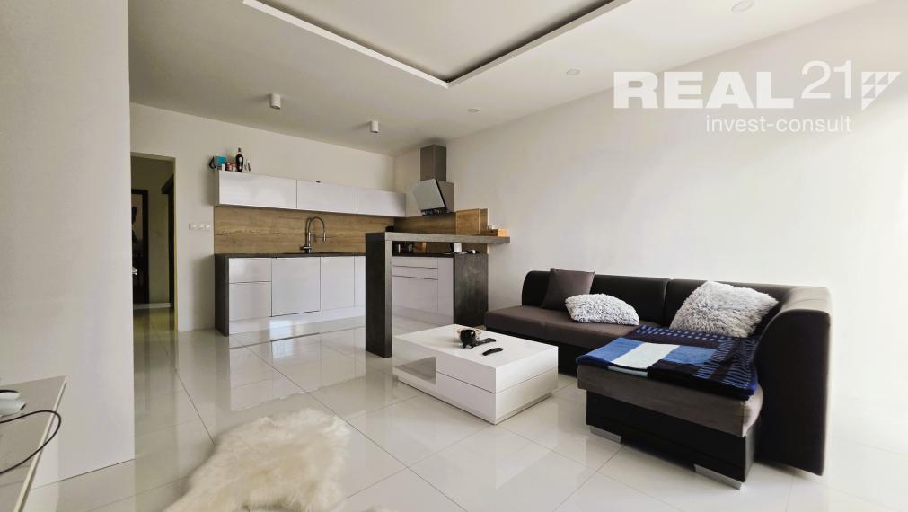 Krásny 3 izbový byt v projekte Europalace.