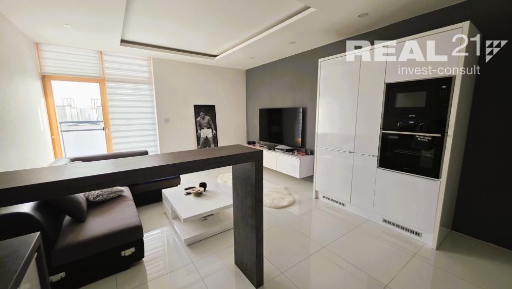 Krásny 3 izbový byt v projekte Europalace.