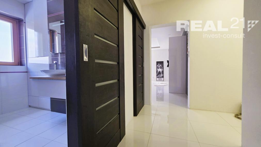 Krásny 3 izbový byt v projekte Europalace.