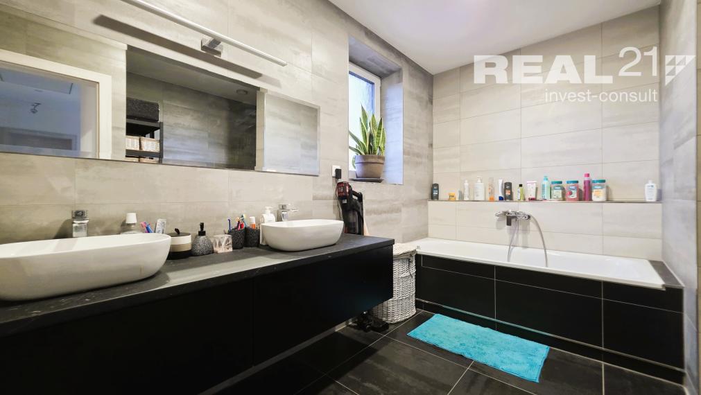 Priestranná novostavba rodinného domu v top lokalite – Považská Bystrica, Jelšové