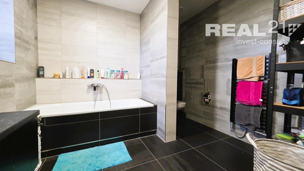 Priestranná novostavba rodinného domu v top lokalite – Považská Bystrica, Jelšové