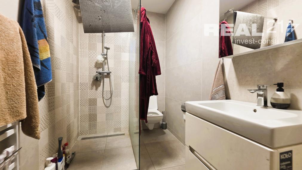 Priestranná novostavba rodinného domu v top lokalite – Považská Bystrica, Jelšové