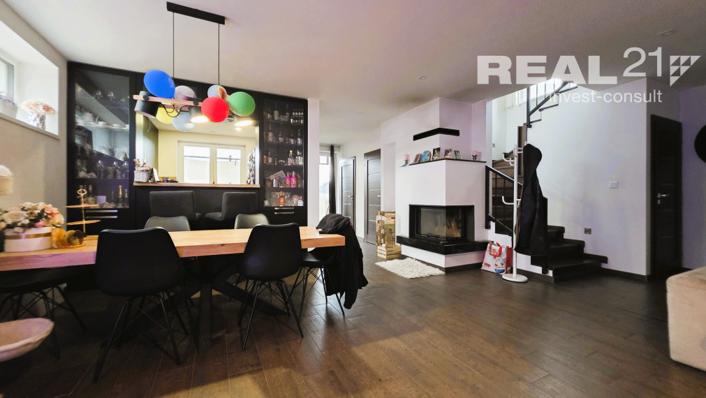 Priestranná novostavba rodinného domu v top lokalite – Považská Bystrica, Jelšové