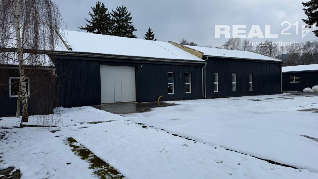 Moderné zrekonštruované výrobno-skladové haly na prenájom.