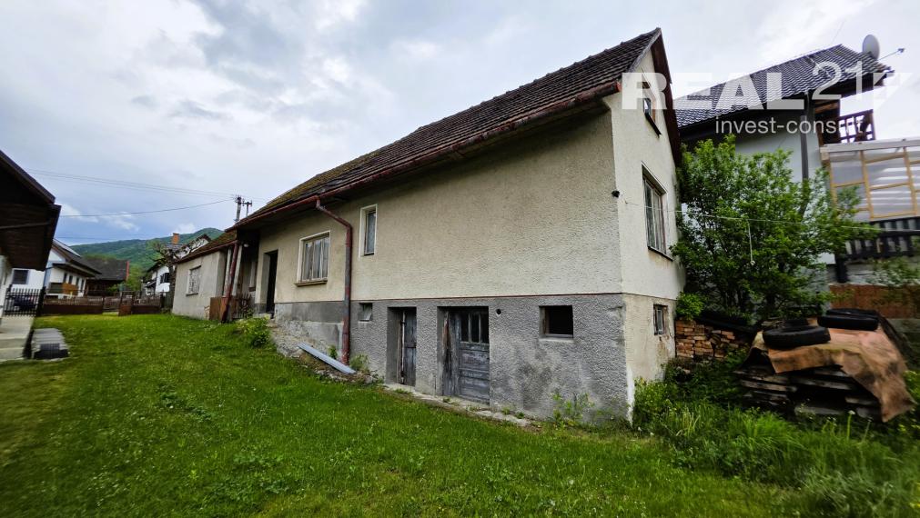 Na predaj starší rodinný dom v srdci malebnej obce Podskalie