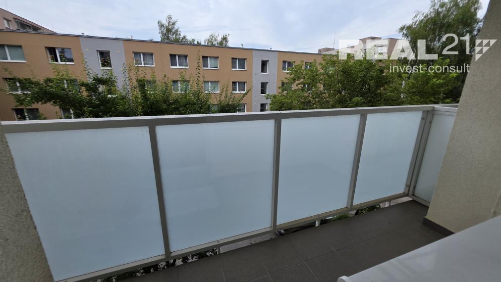 Na prenájom: Moderný 3-izbový byt po kompletnej rekonštrukcii – sídlisko SNP