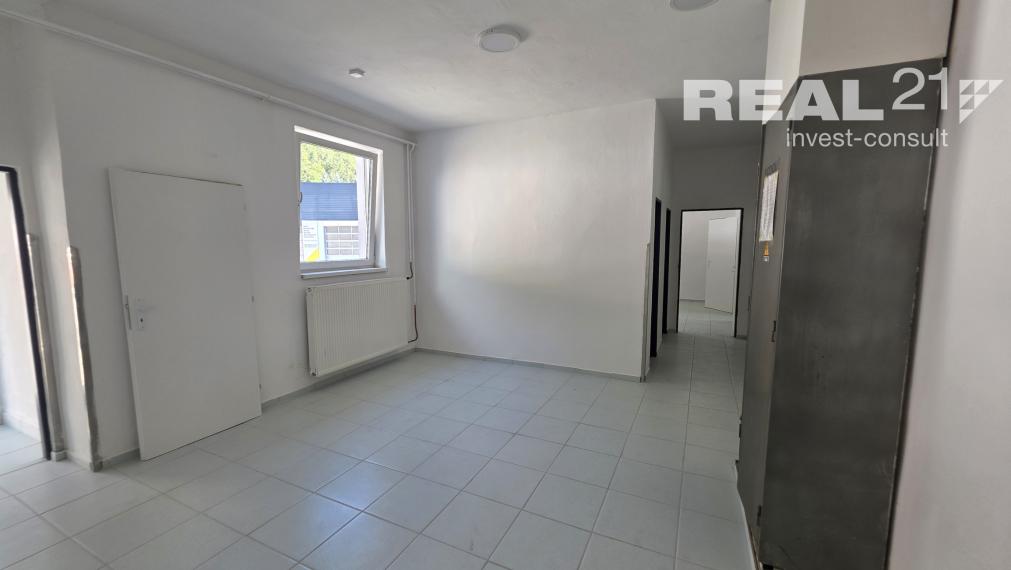 Prenájom výrobnej haly s administratívou – 317 m²