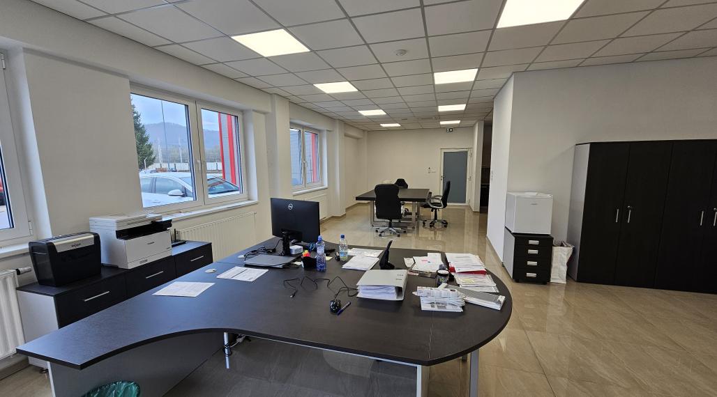 Moderné kancelárske priestory v areáli bývalých Považských strojární.
