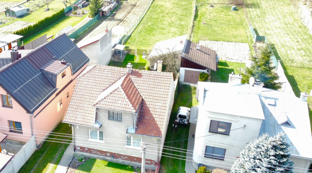 REZERVOVANÉ !!Exkluzívne u nás! Ponúkame na predaj veľmi pekný rodinný dom v Rajci.