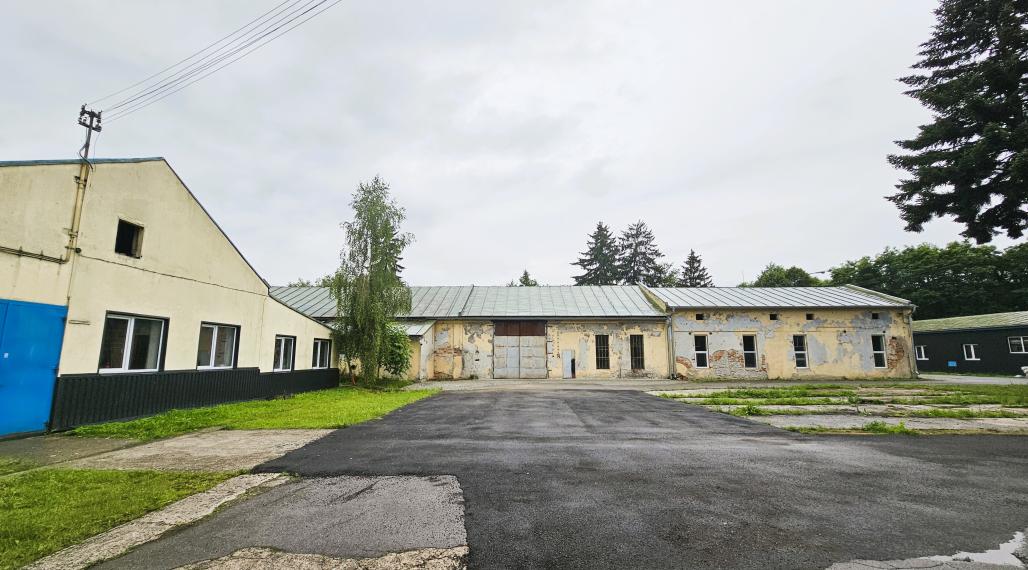 Výrobno-skladové haly na prenájom.