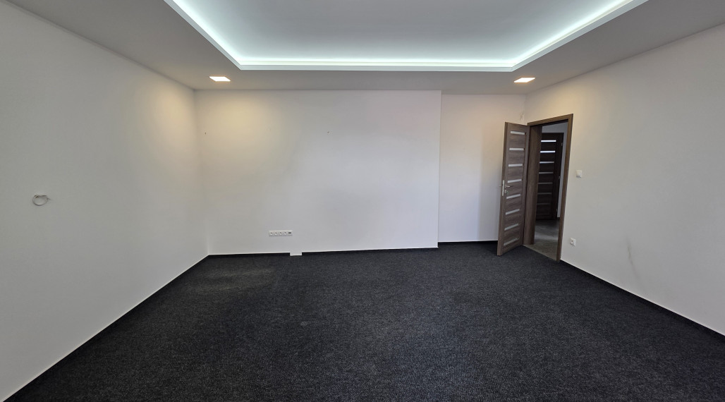 Ponúkame na prenájom kanceláriu v centre mesta o ploche 31m2