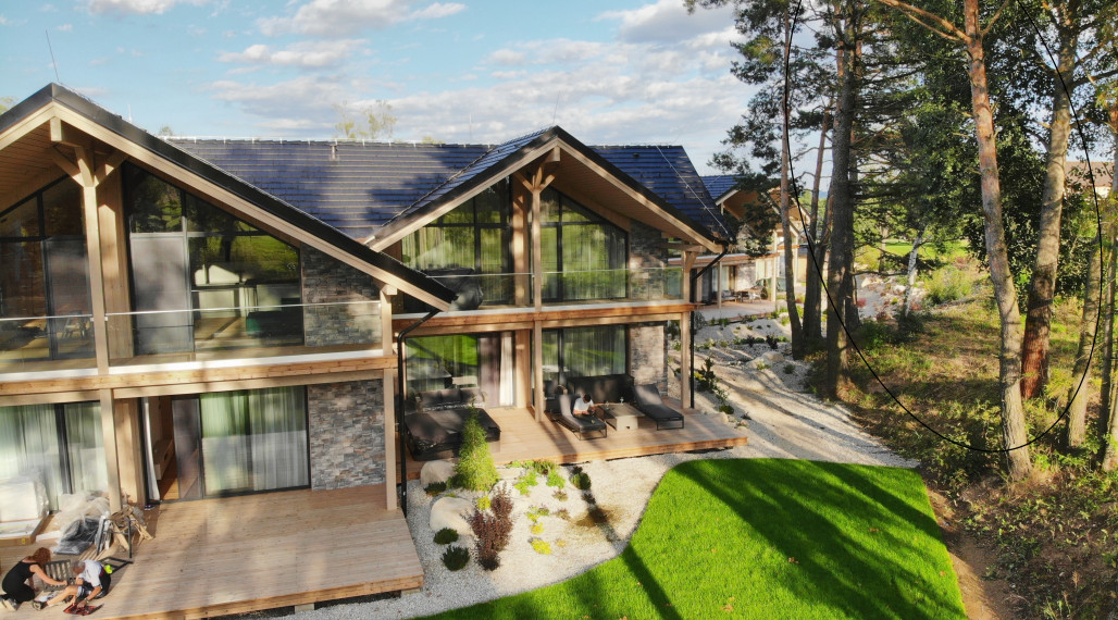 Rezervované! Krásny strešný 3 izbový apartmán s výhľadom na Lomnický štít priamo pri golfovom ihrisku. Možný odpočet DPH.