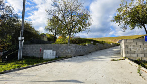 Stavebný pozemok s krásnym výhľadom na Maníny. - fotografia 4
