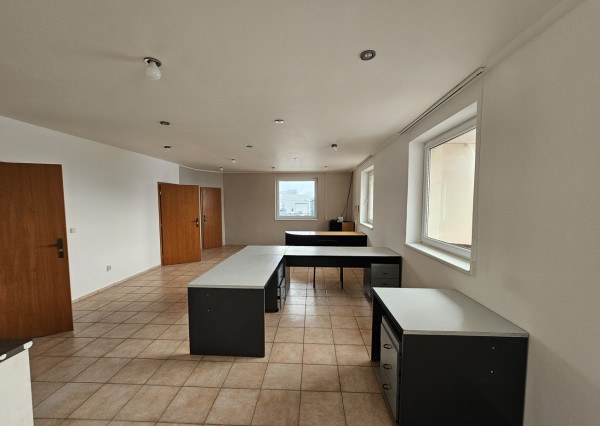 Exkluzívne u nás. Ponúkame na prenájom administratívne priestory s kompletným vybavením.