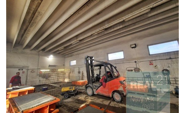 Exkluzívne u nás. Ponúkame na prenájom výrobno-skladový areál nachádzajúci sa v priemyselnej zóne pri ceste na Milochov. - fotografia 1