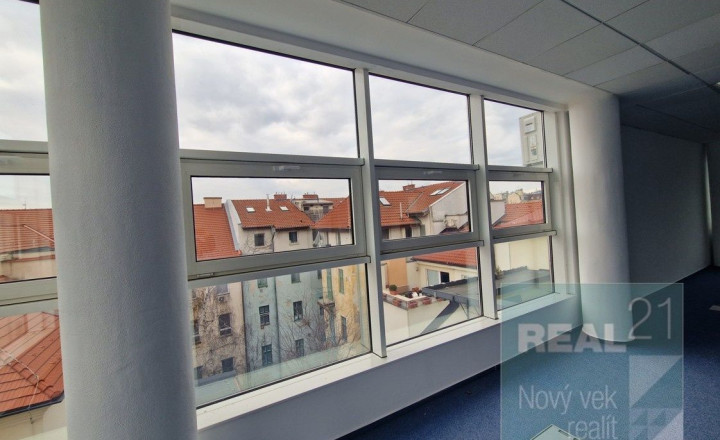 Exkluzívne u nás. Ponúkame na prenájom moderné nadštandardné administratívne priestory na Dobrovičovej ulici 8. v Bratislave. - fotografia 10